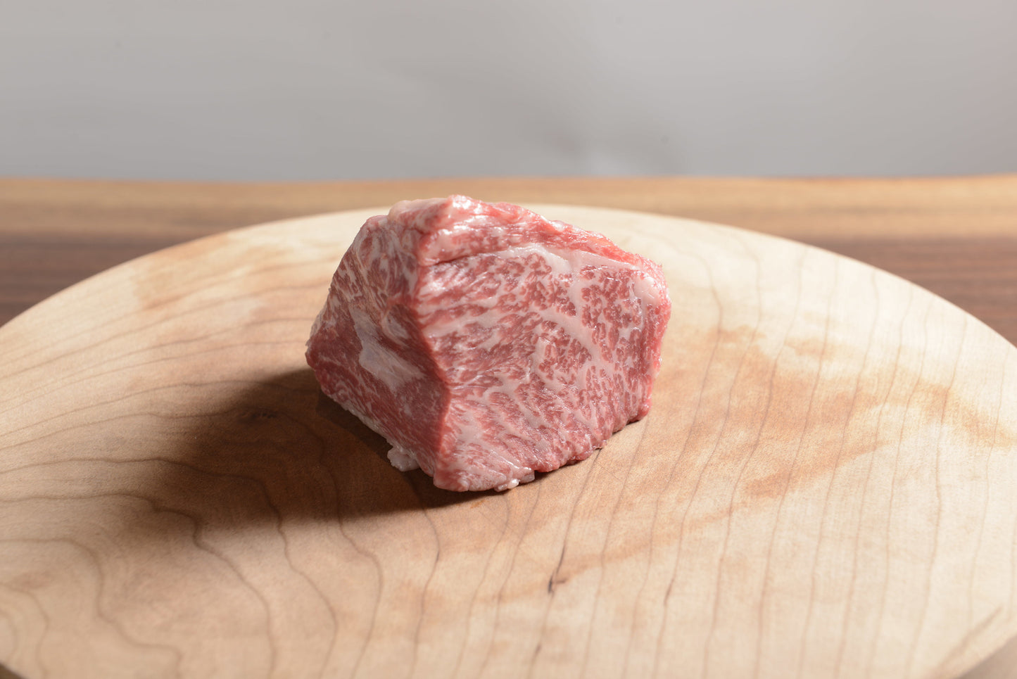 【ギフト 贈り物 プレゼント 特別な日に】黒毛和牛ステーキ用カット 霜降り 250g相当